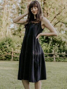 Everlane Dress XXS Black The Weekend Tiered Black Sleeveless Midi Minimalist